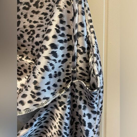 Princess Polly Cheetah Print silk dress in size 4 with adjustable straps black - Picture 5 of 10